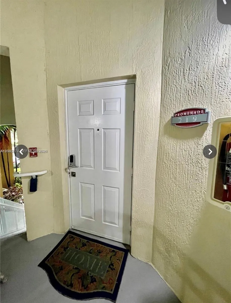 10902 NW 83 St #219 Doral, FL 33178