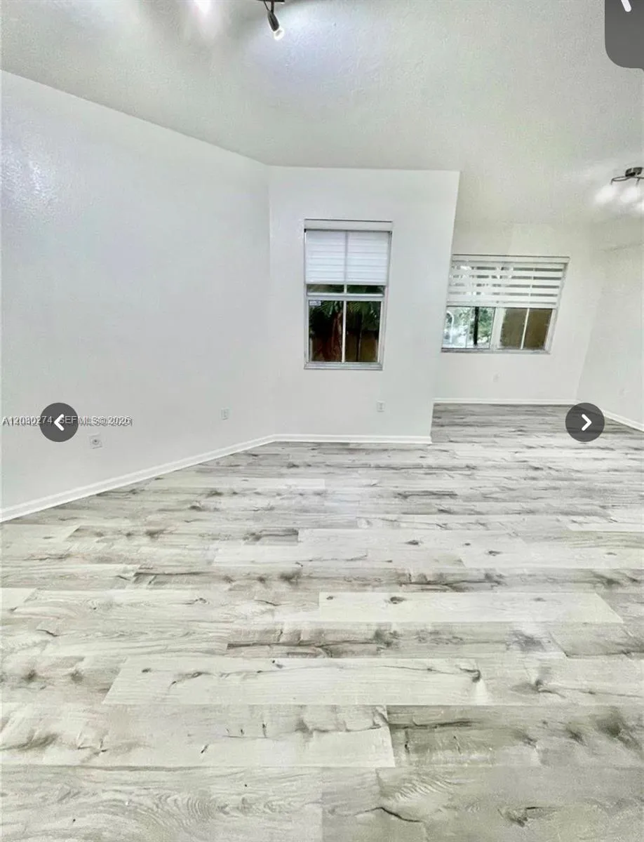 10902 NW 83 St #219 Doral, FL 33178