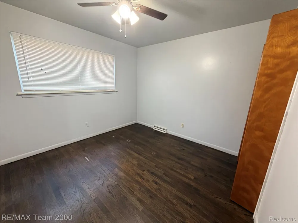 5953 Beech Daly Road Taylor City, MI 48180