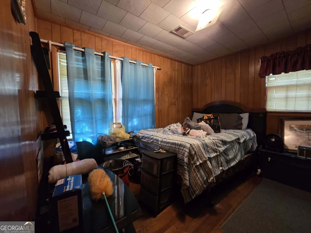 9 S College ST Claxton, GA 30417