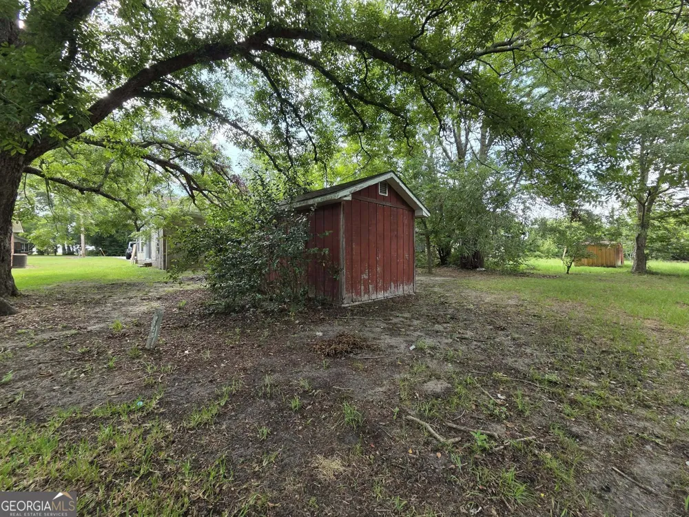 9 S College ST Claxton, GA 30417