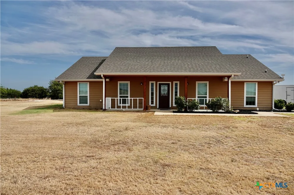 3740 CR 127 Gatesville, TX 76528