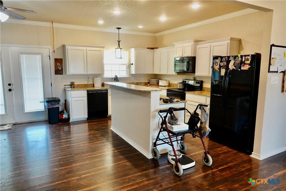 3740 CR 127 Gatesville, TX 76528