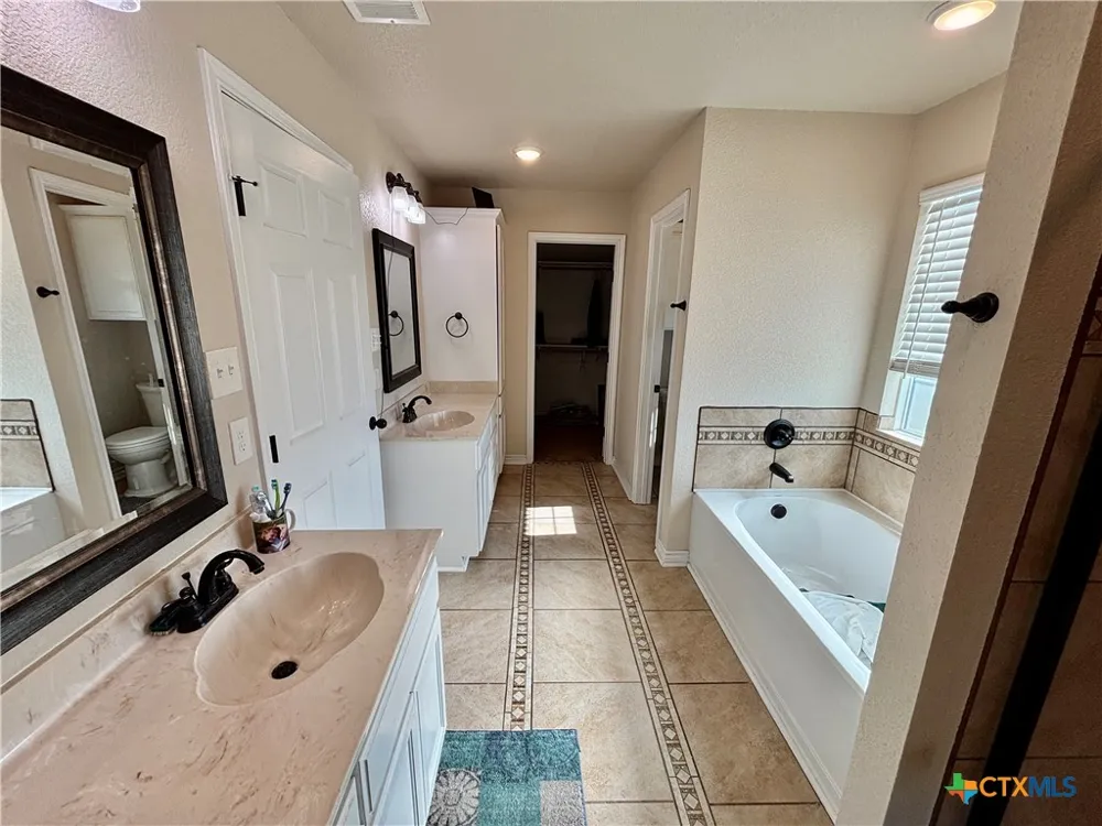 3740 CR 127 Gatesville, TX 76528