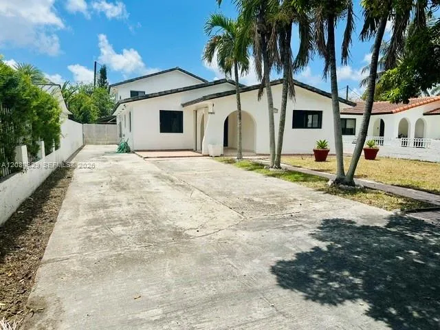 11870 SW 5th St #1 Miami, FL 33184