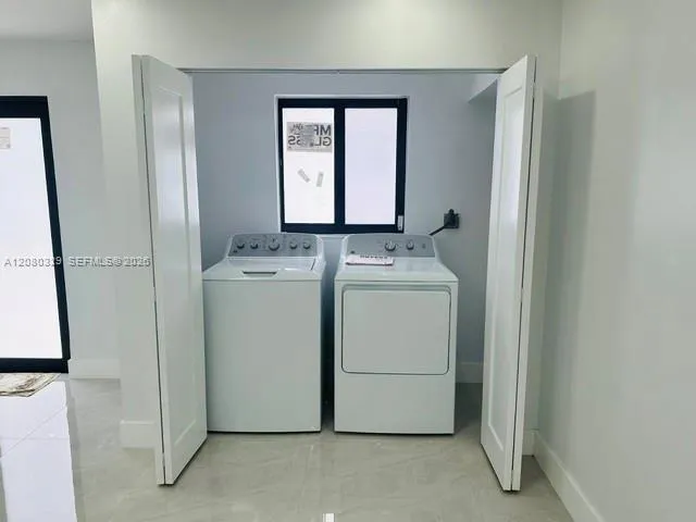 11870 SW 5th St #1 Miami, FL 33184