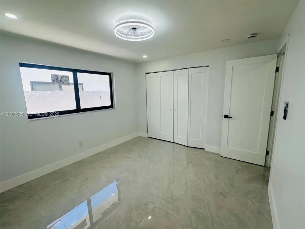 11870 SW 5th St #1 Miami, FL 33184