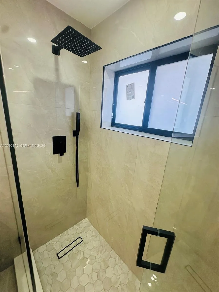 11870 SW 5th St #1 Miami, FL 33184