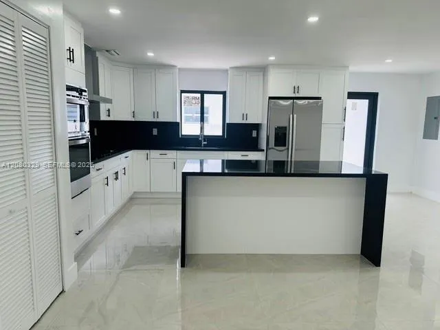 11870 SW 5th St #1 Miami, FL 33184
