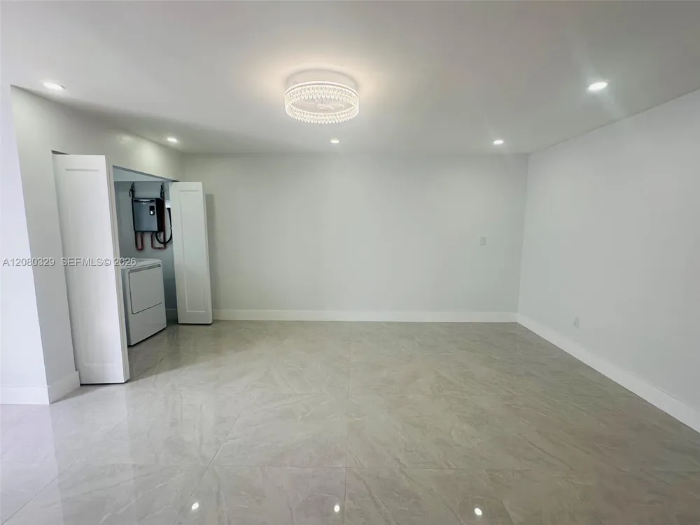 11870 SW 5th St #1 Miami, FL 33184