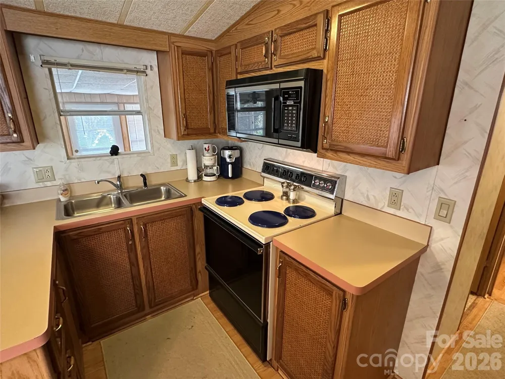 135 Clubhouse Drive Extension New London, NC 28127