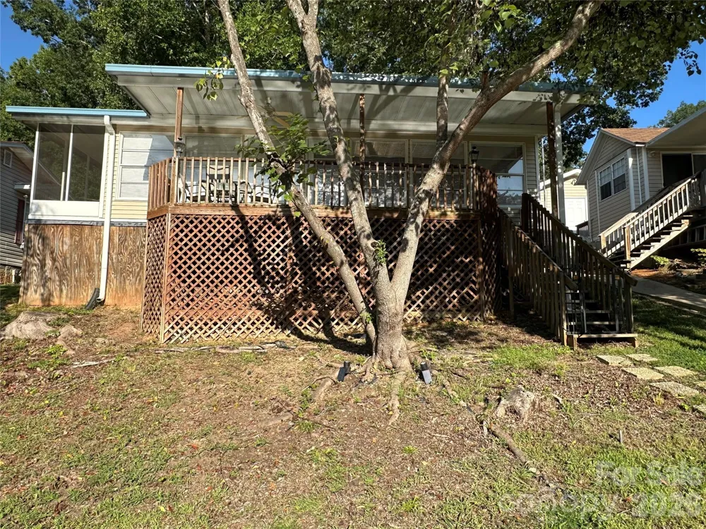 135 Clubhouse Drive Extension New London, NC 28127