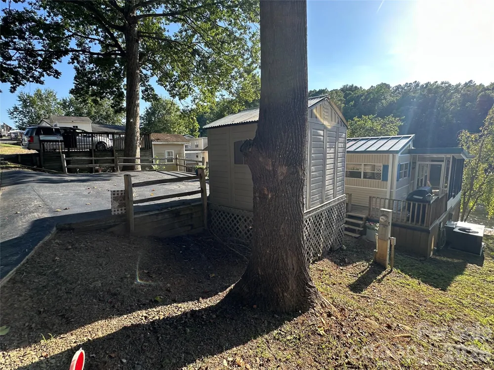 135 Clubhouse Drive Extension New London, NC 28127