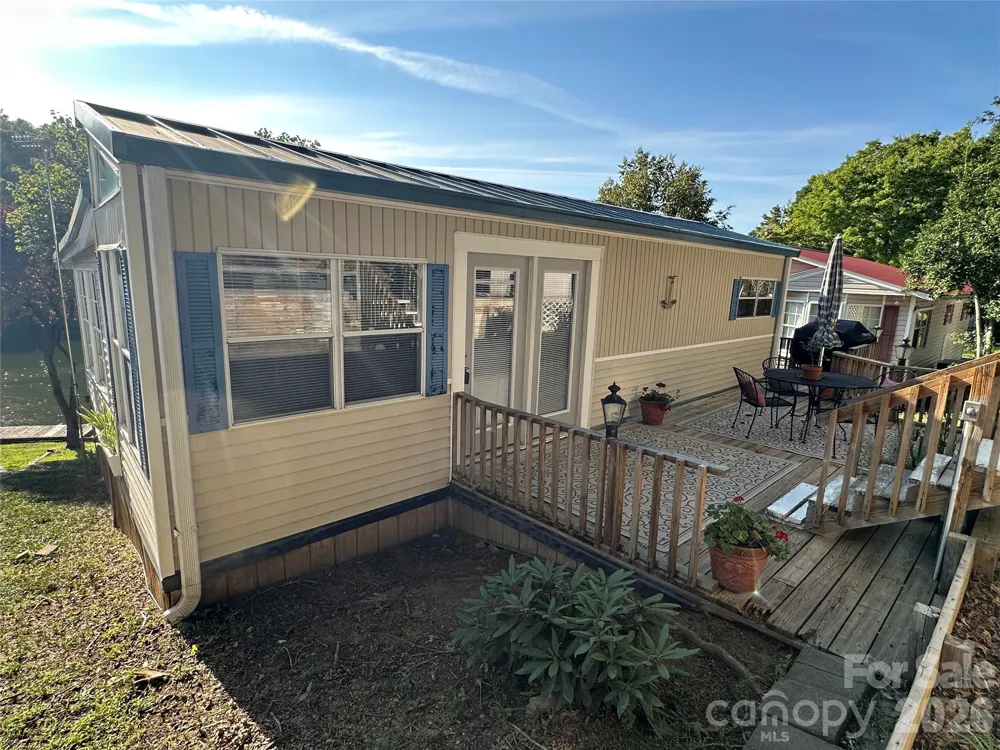135 Clubhouse Drive Extension New London, NC 28127