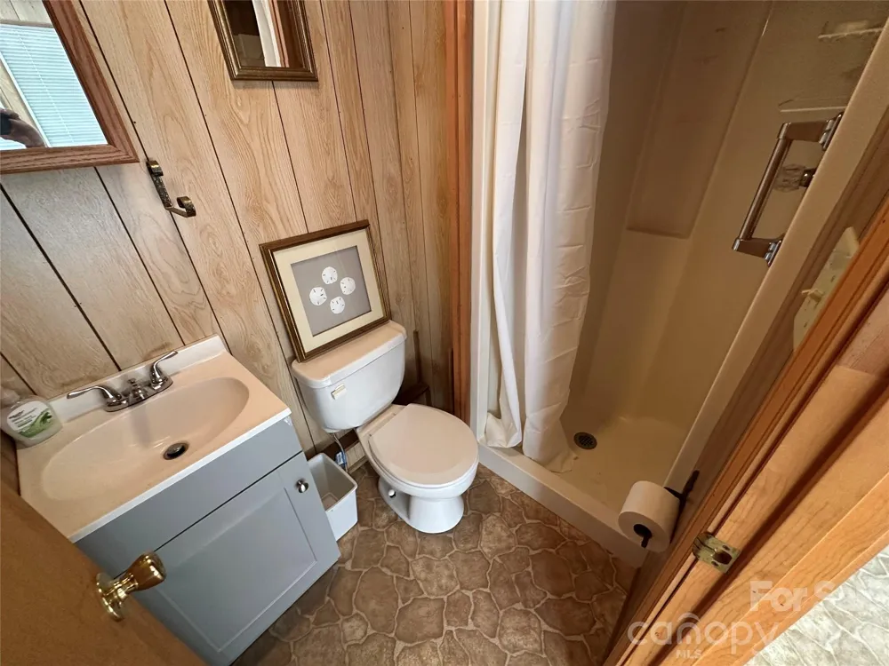 135 Clubhouse Drive Extension New London, NC 28127