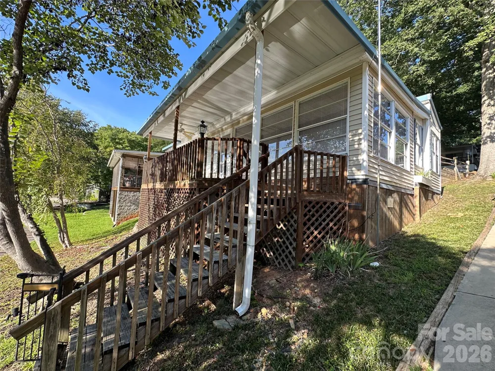 135 Clubhouse Drive Extension New London, NC 28127