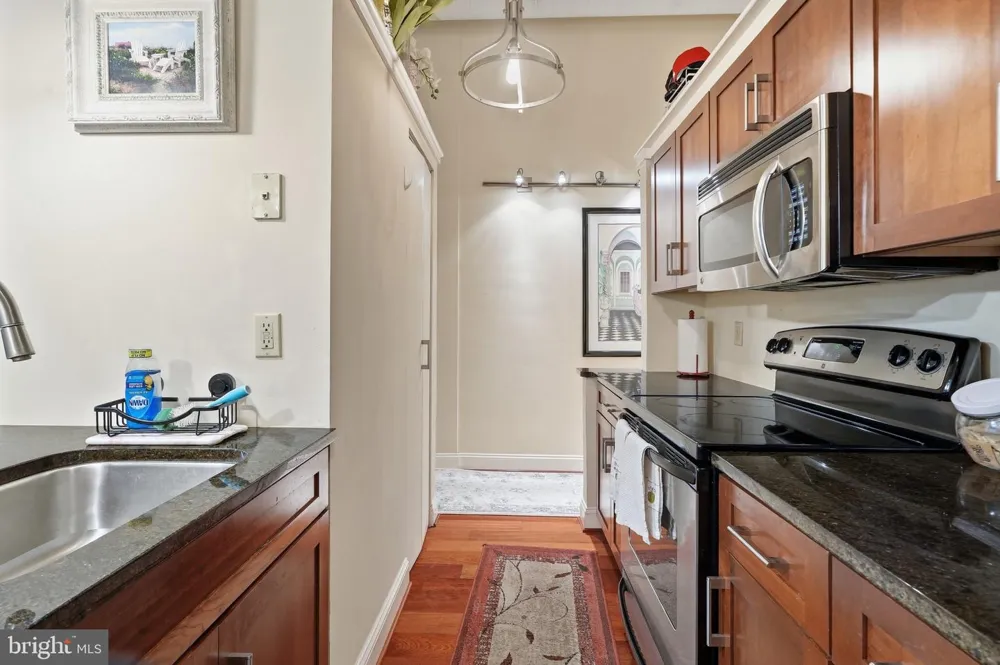 2429 LOCUST STREET #608 Philadelphia, PA 19103