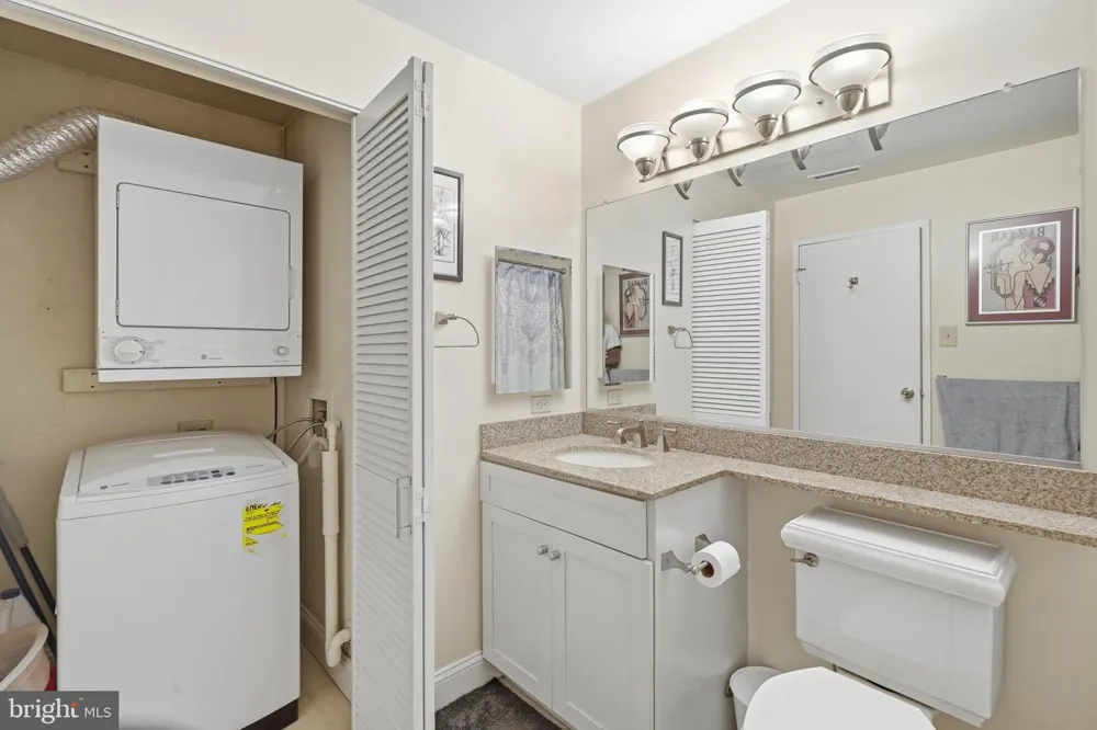 2429 LOCUST STREET #608 Philadelphia, PA 19103