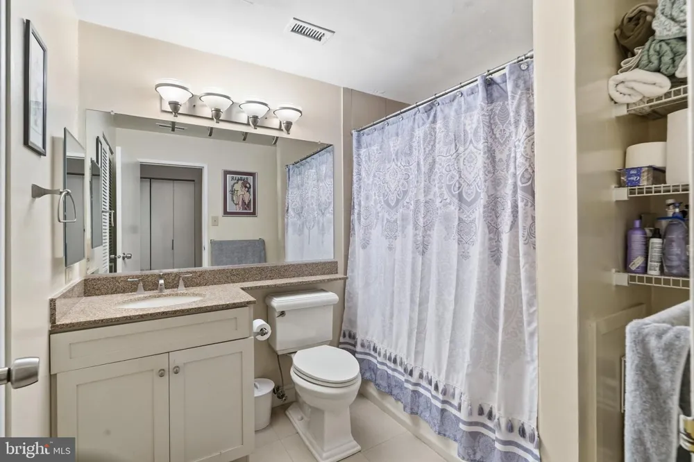2429 LOCUST STREET #608 Philadelphia, PA 19103