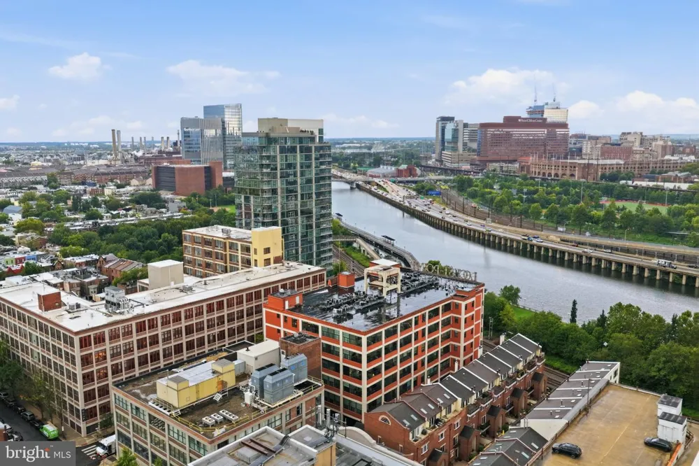 2429 LOCUST STREET #608 Philadelphia, PA 19103