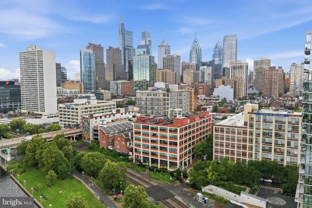 2429 LOCUST STREET #608 Philadelphia, PA 19103