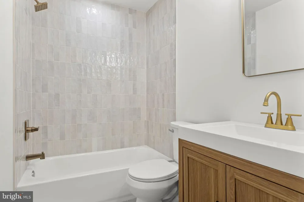 337 E 9TH AVENUE Conshohocken, PA 19428