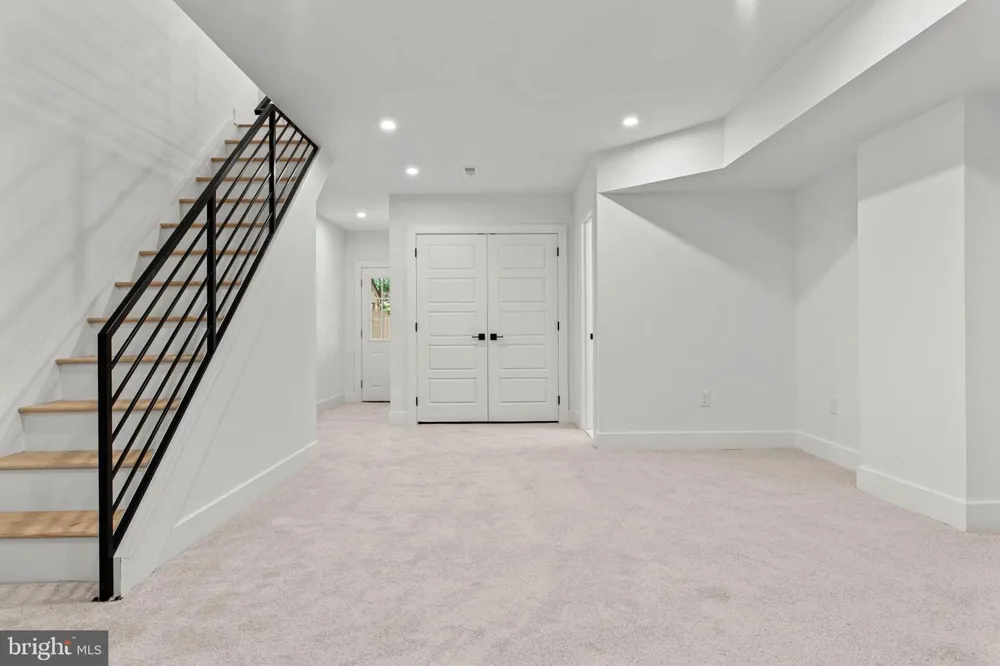 337 E 9TH AVENUE Conshohocken, PA 19428