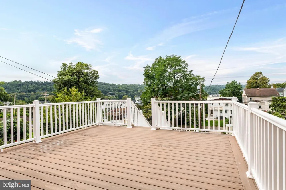 337 E 9TH AVENUE Conshohocken, PA 19428