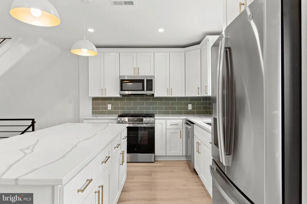 337 E 9TH AVENUE Conshohocken, PA 19428