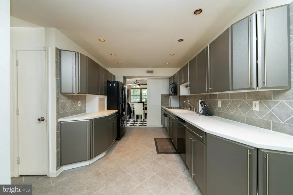 2 PLEASANT VIEW TERRACE Marlton, NJ 08053
