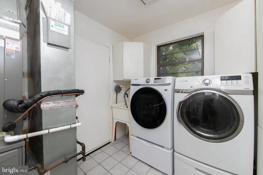 2 PLEASANT VIEW TERRACE Marlton, NJ 08053