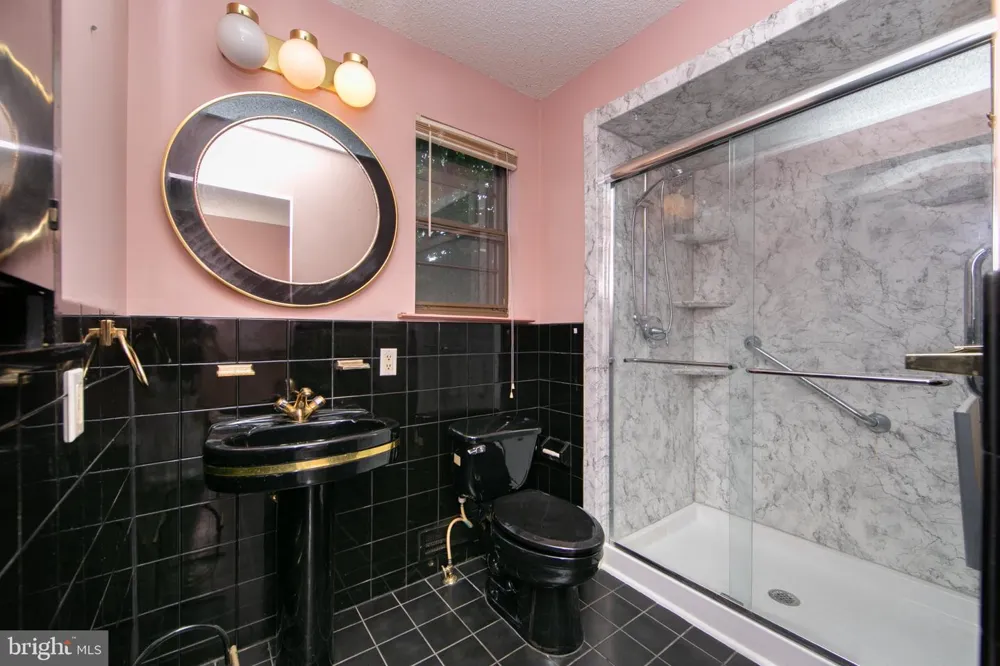 2 PLEASANT VIEW TERRACE Marlton, NJ 08053