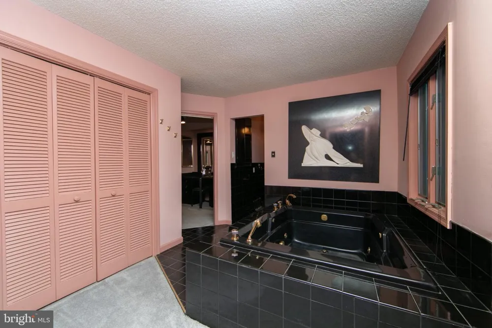 2 PLEASANT VIEW TERRACE Marlton, NJ 08053