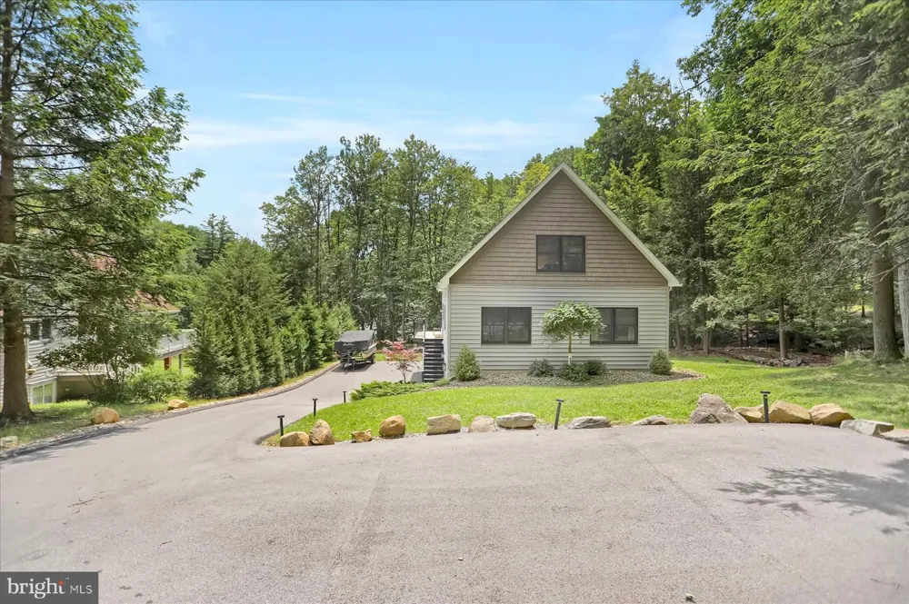 2170 BASSE TERRE ROAD Du Bois, PA 15801