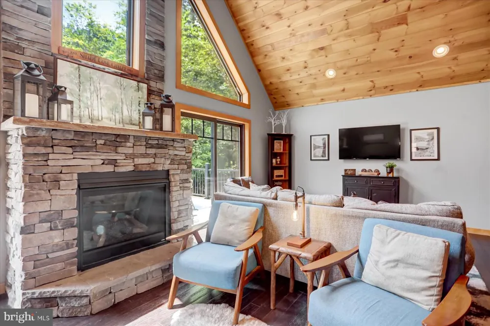 2170 BASSE TERRE ROAD Du Bois, PA 15801