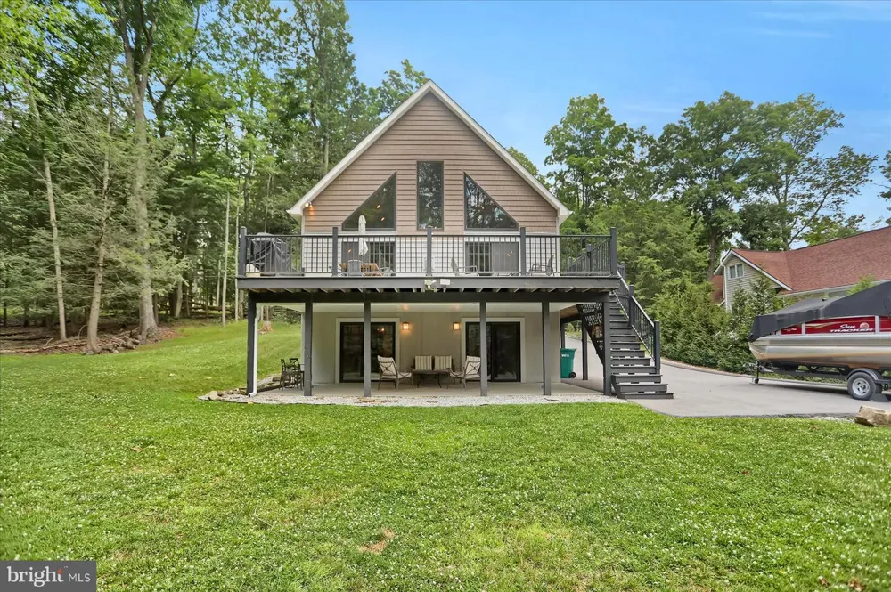 2170 BASSE TERRE ROAD Du Bois, PA 15801
