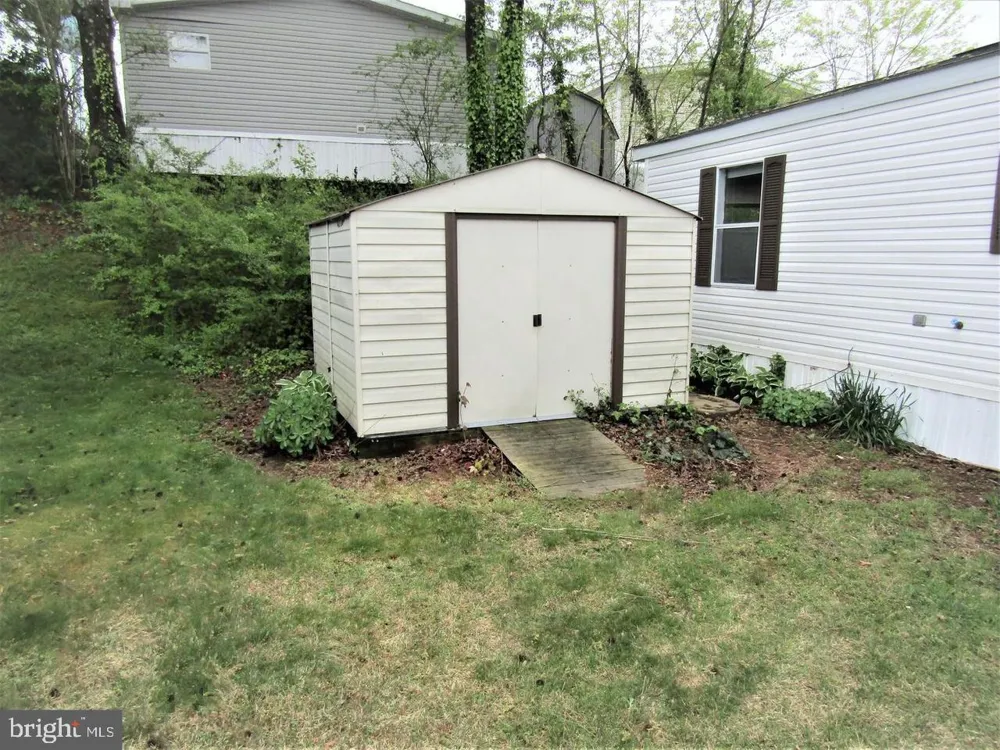 298 RIPS DRIVE Lothian, MD 20711