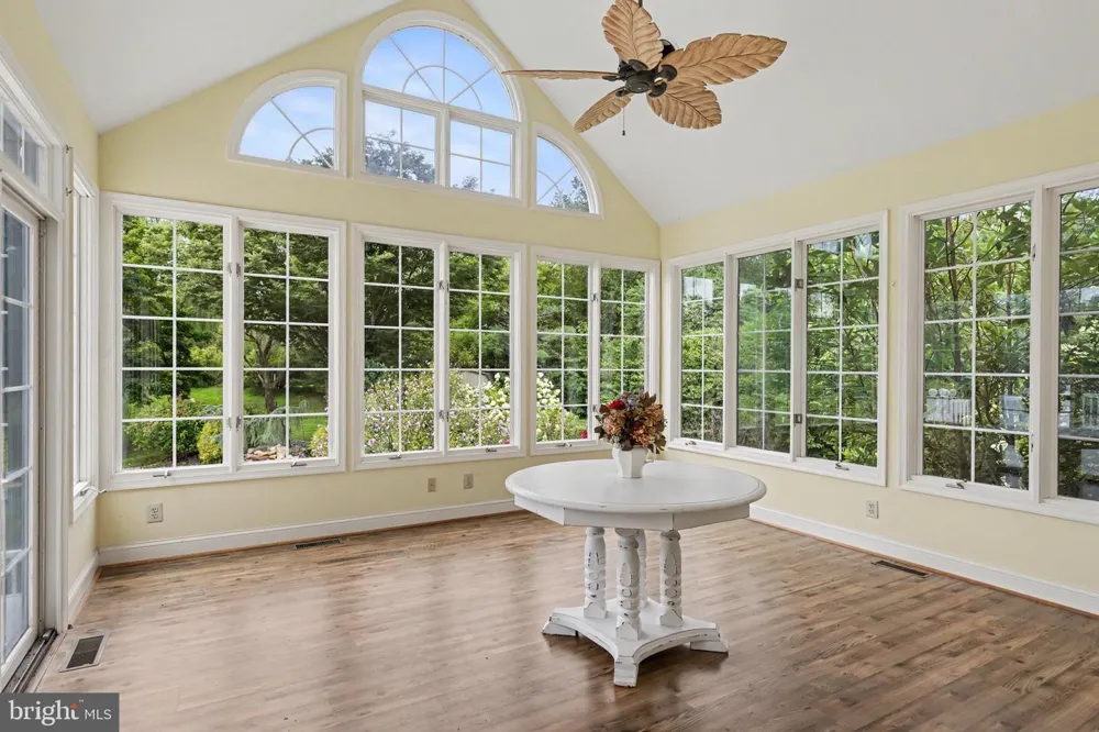 9 SUNRISE DRIVE Doylestown, PA 18901