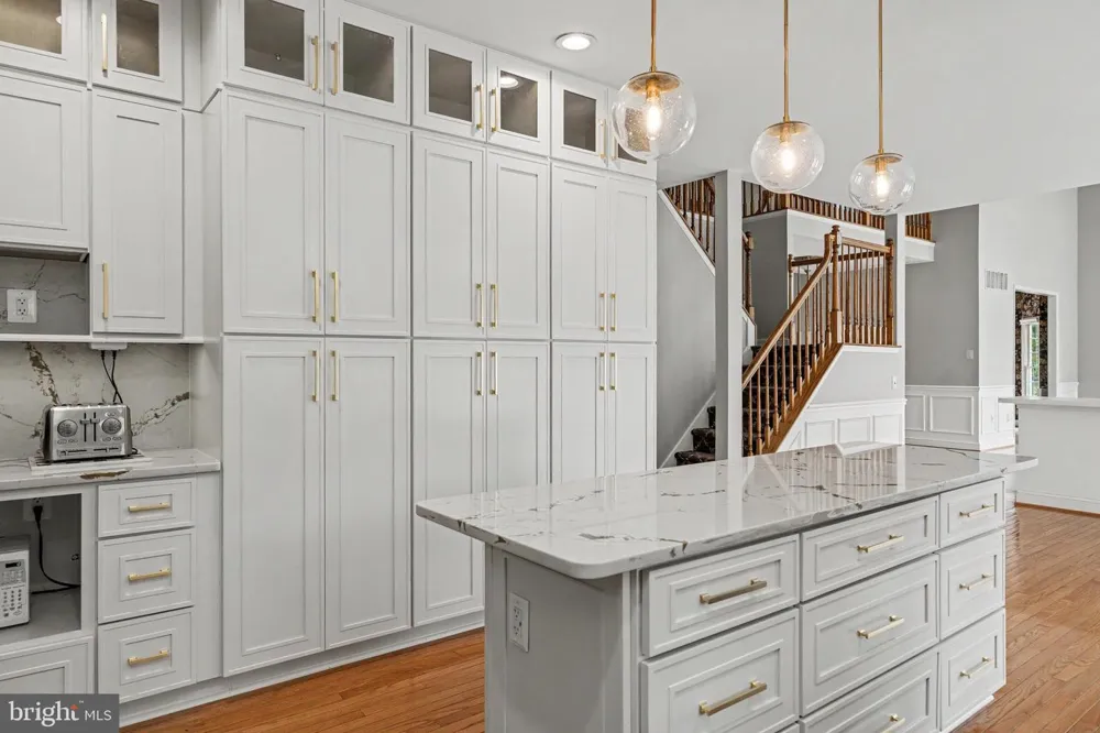 9 SUNRISE DRIVE Doylestown, PA 18901