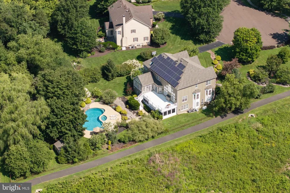 9 SUNRISE DRIVE Doylestown, PA 18901