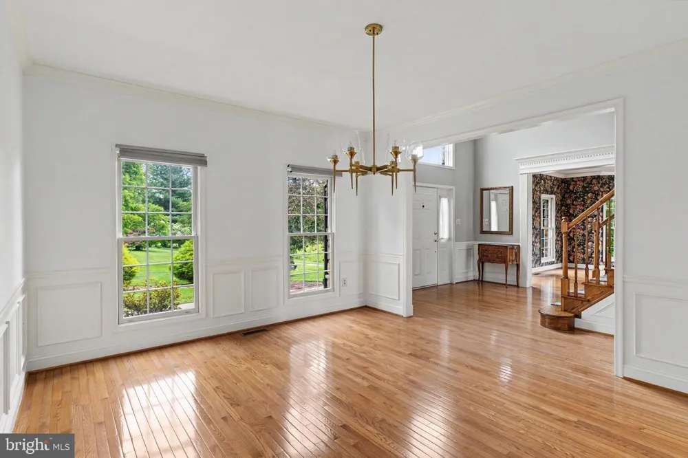 9 SUNRISE DRIVE Doylestown, PA 18901