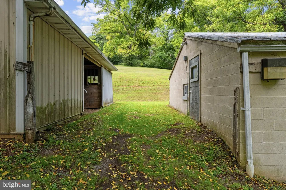 39902 THOMAS MILL ROAD Leesburg, VA 20175