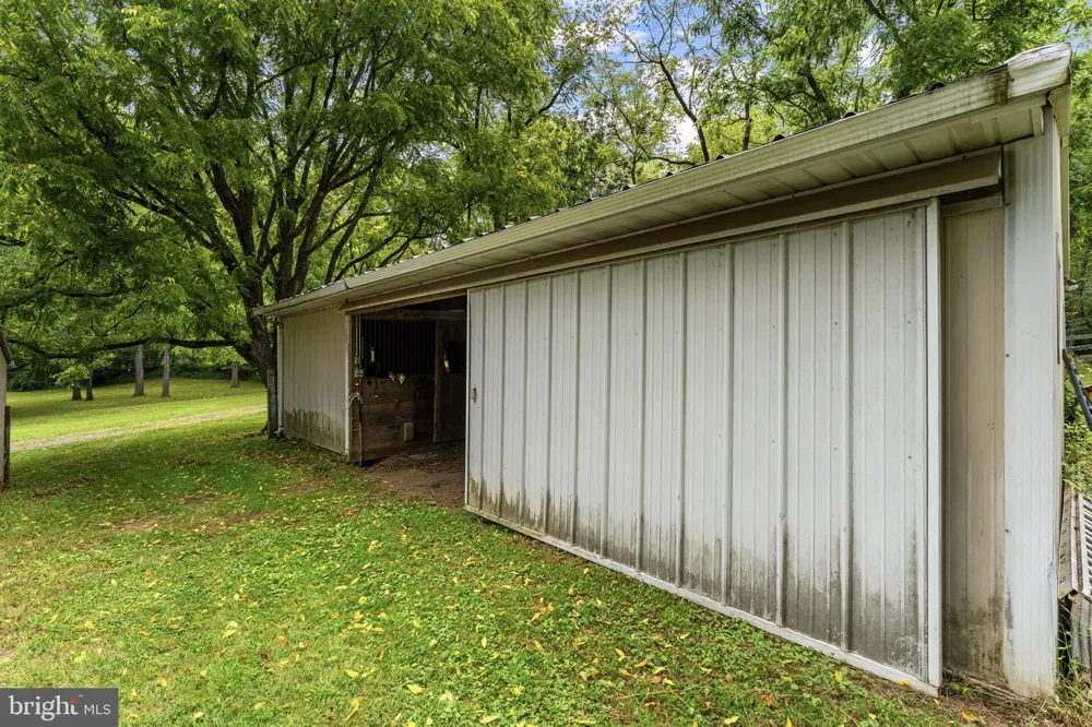 39902 THOMAS MILL ROAD Leesburg, VA 20175