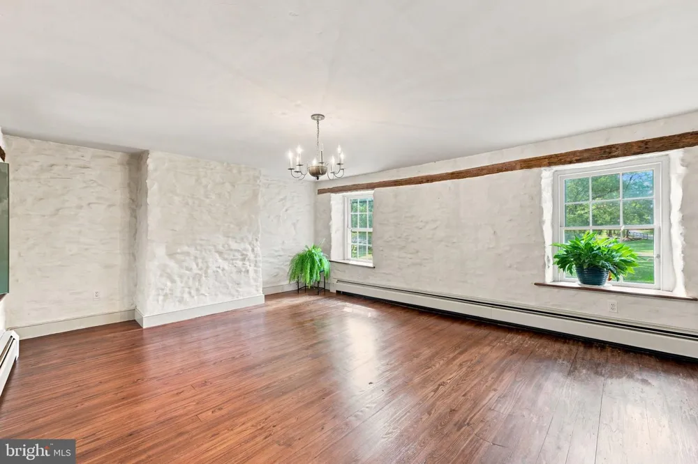 39902 THOMAS MILL ROAD Leesburg, VA 20175