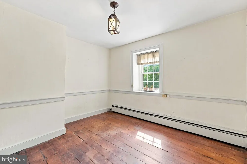 39902 THOMAS MILL ROAD Leesburg, VA 20175