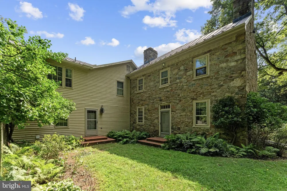 39902 THOMAS MILL ROAD Leesburg, VA 20175