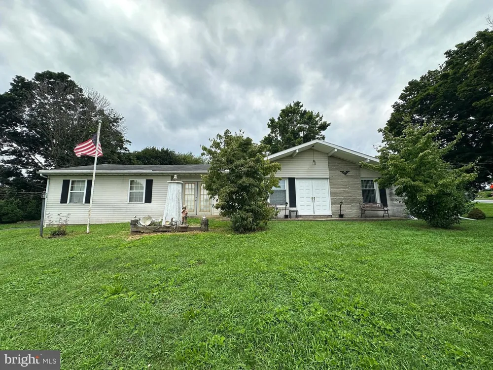 11539 WESTMINSTER DRIVE Waynesboro, PA 17268