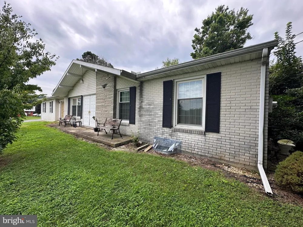 11539 WESTMINSTER DRIVE Waynesboro, PA 17268