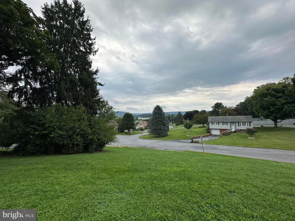 11539 WESTMINSTER DRIVE Waynesboro, PA 17268