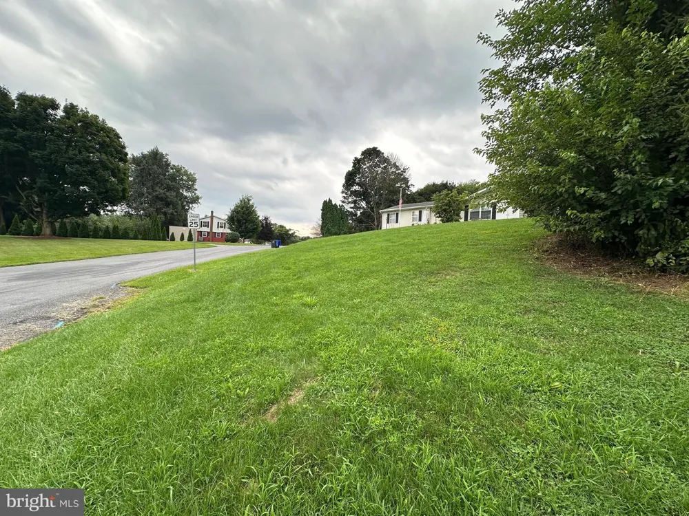 11539 WESTMINSTER DRIVE Waynesboro, PA 17268